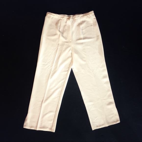 White Suit Lightweight Size 42 (US size M) - Picture 3 of 4